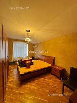 Satılır 5 otaqlı həyət evi 300 m²