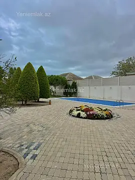 Satılır 5 otaqlı həyət evi 300 m²