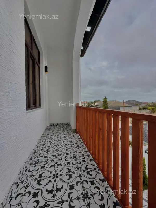 Satılır 5 otaqlı həyət evi 210 m²