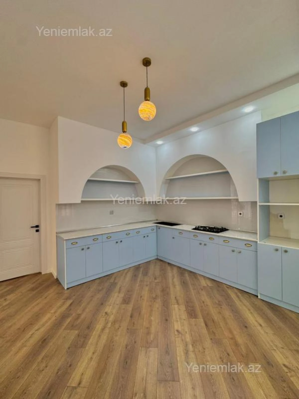 Satılır 5 otaqlı həyət evi 210 m²