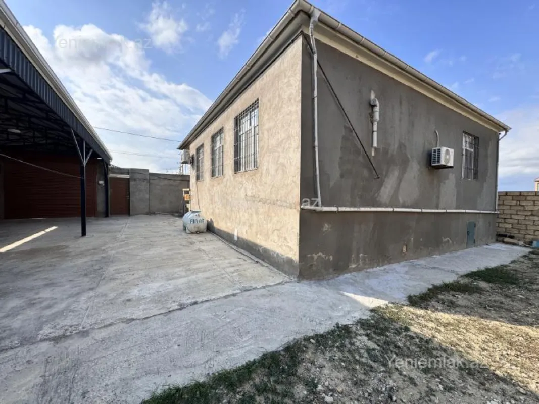 Satılır 3 otaqlı həyət evi 100 m²