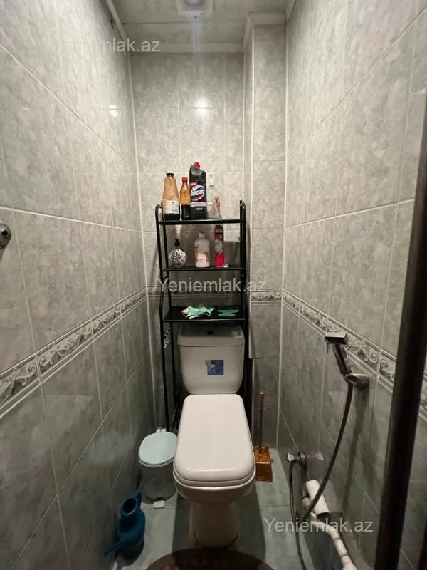 Satılır 4 otaqlı köhnə tikili 93 m²