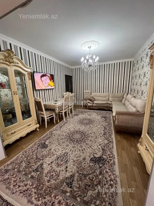 Satılır 4 otaqlı köhnə tikili 93 m²