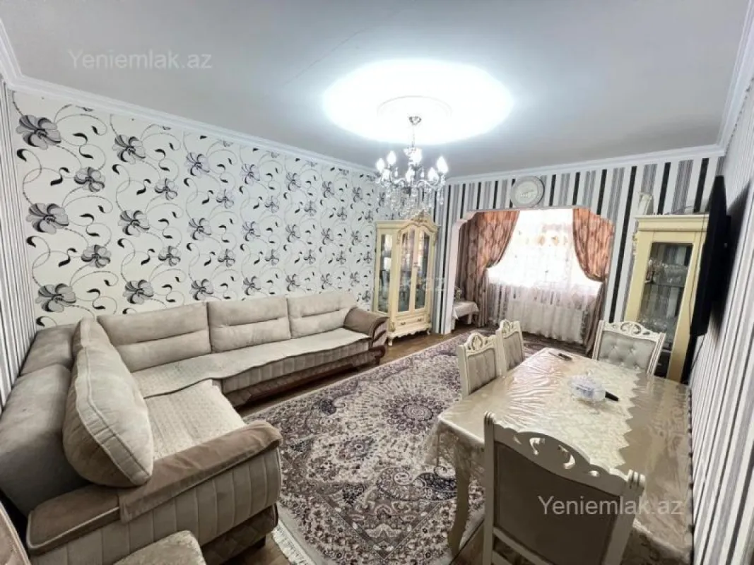Satılır 4 otaqlı köhnə tikili 93 m²