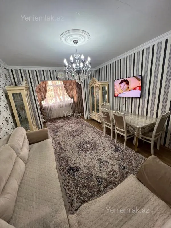 Satılır 4 otaqlı köhnə tikili 93 m²