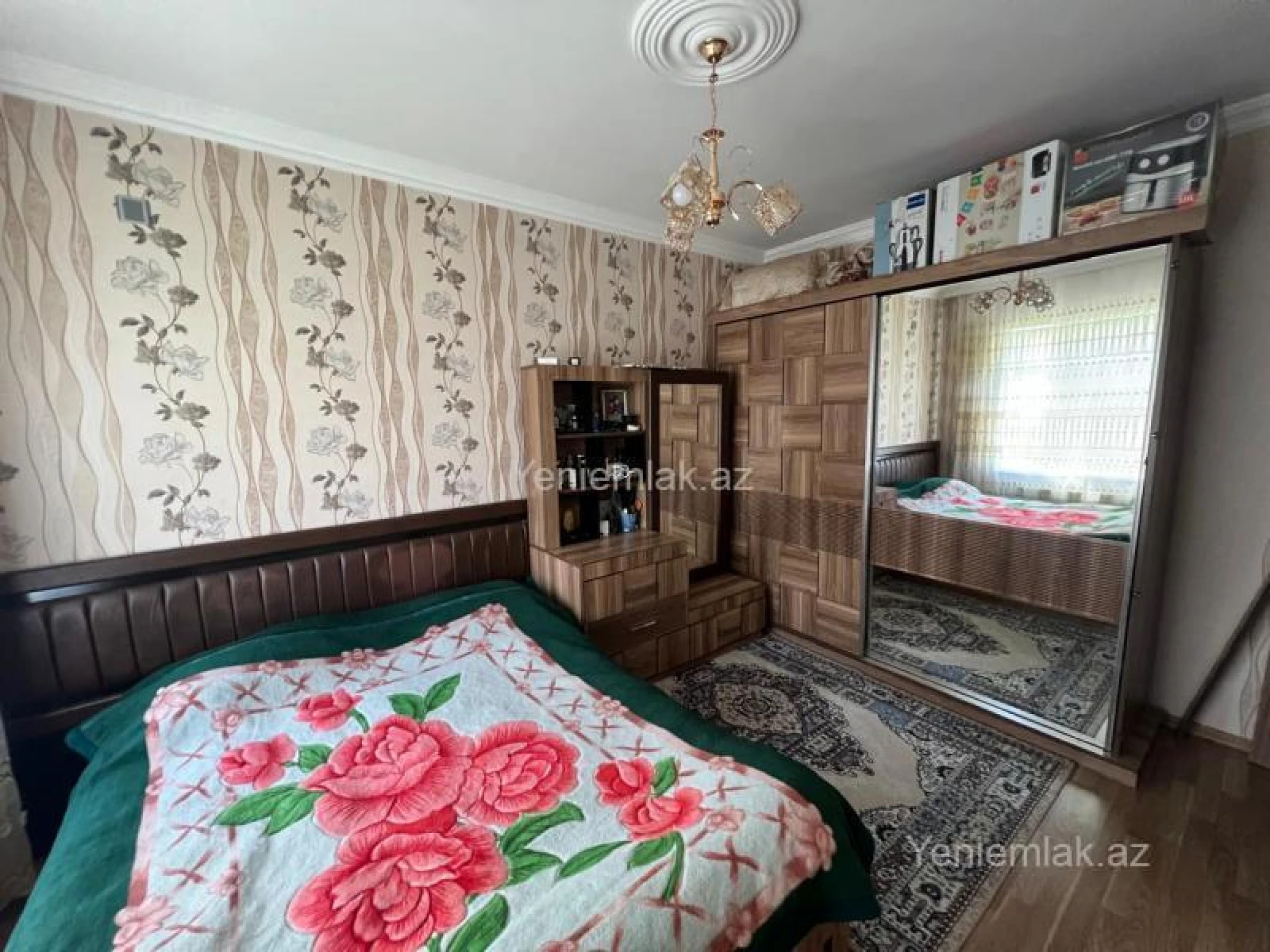 Satılır 4 otaqlı köhnə tikili 93 m²
