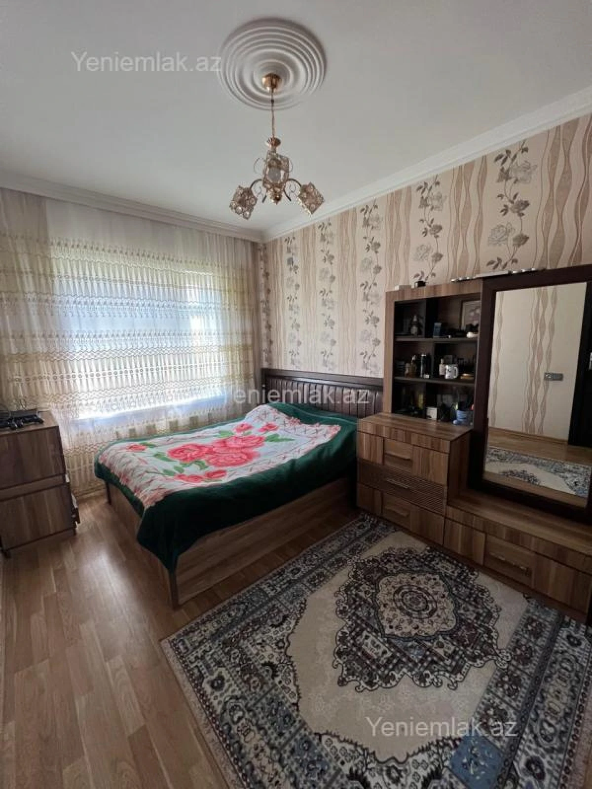 Satılır 4 otaqlı köhnə tikili 93 m²