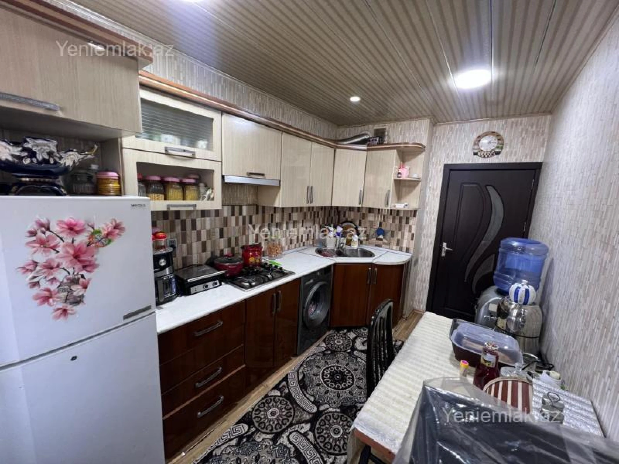Satılır 4 otaqlı köhnə tikili 93 m²