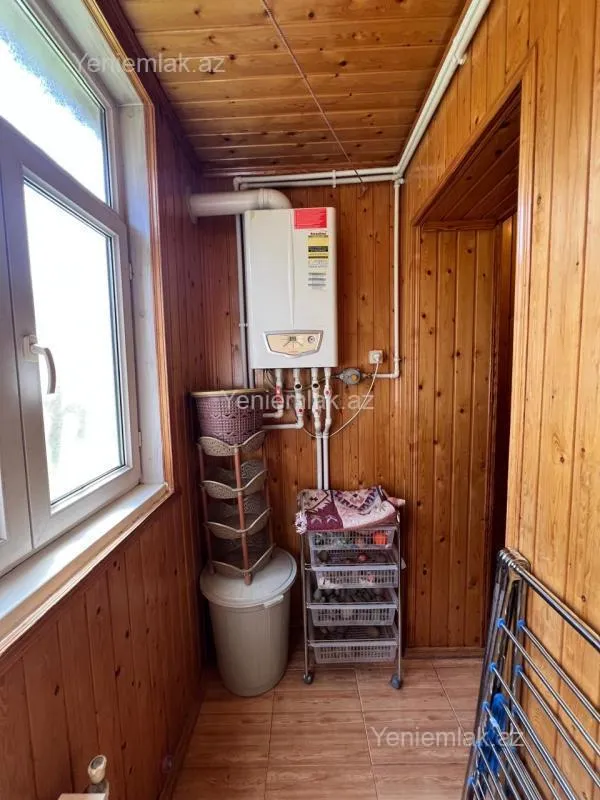 Satılır 4 otaqlı köhnə tikili 93 m²