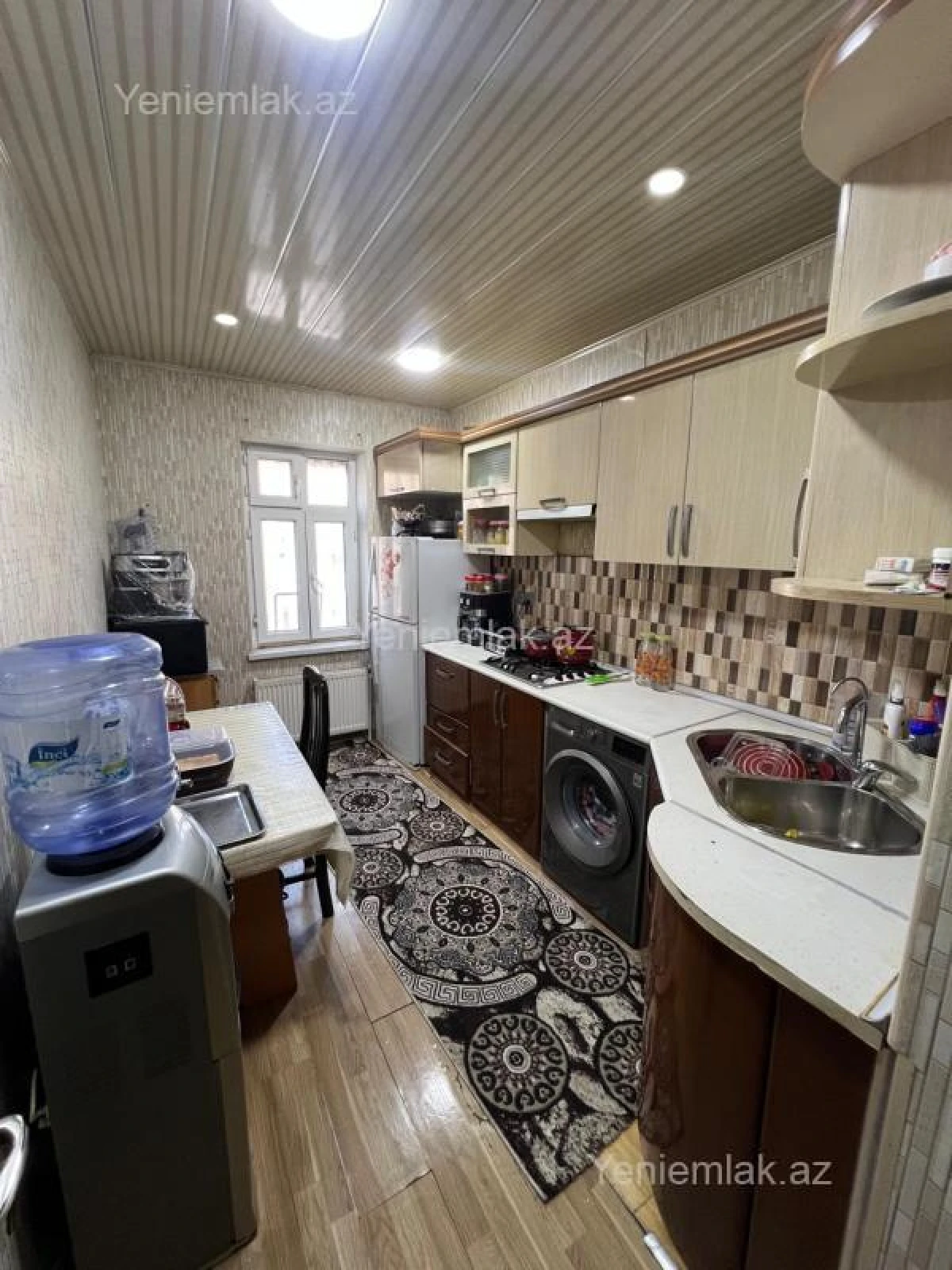 Satılır 4 otaqlı köhnə tikili 93 m²
