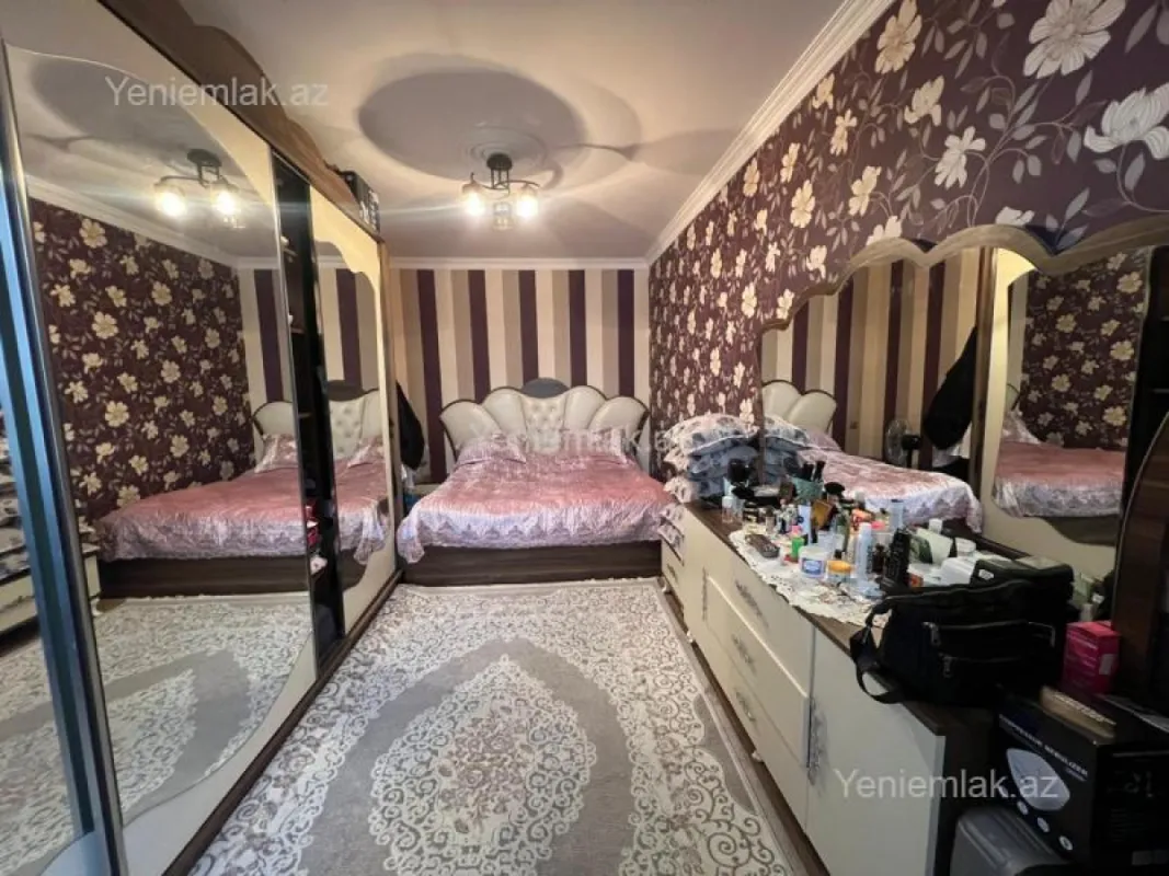 Satılır 4 otaqlı köhnə tikili 93 m²