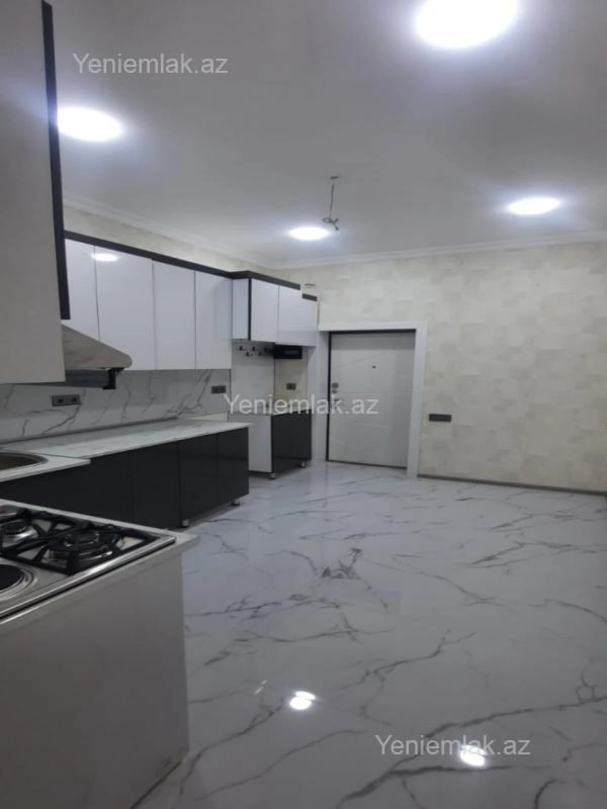 Satılır 3 otaqlı yeni tikili 72 m²
