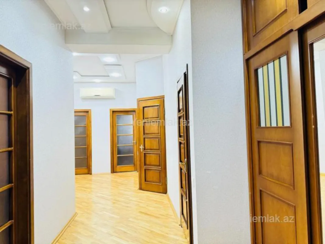 Satılır 3 otaqlı yeni tikili 106 m²