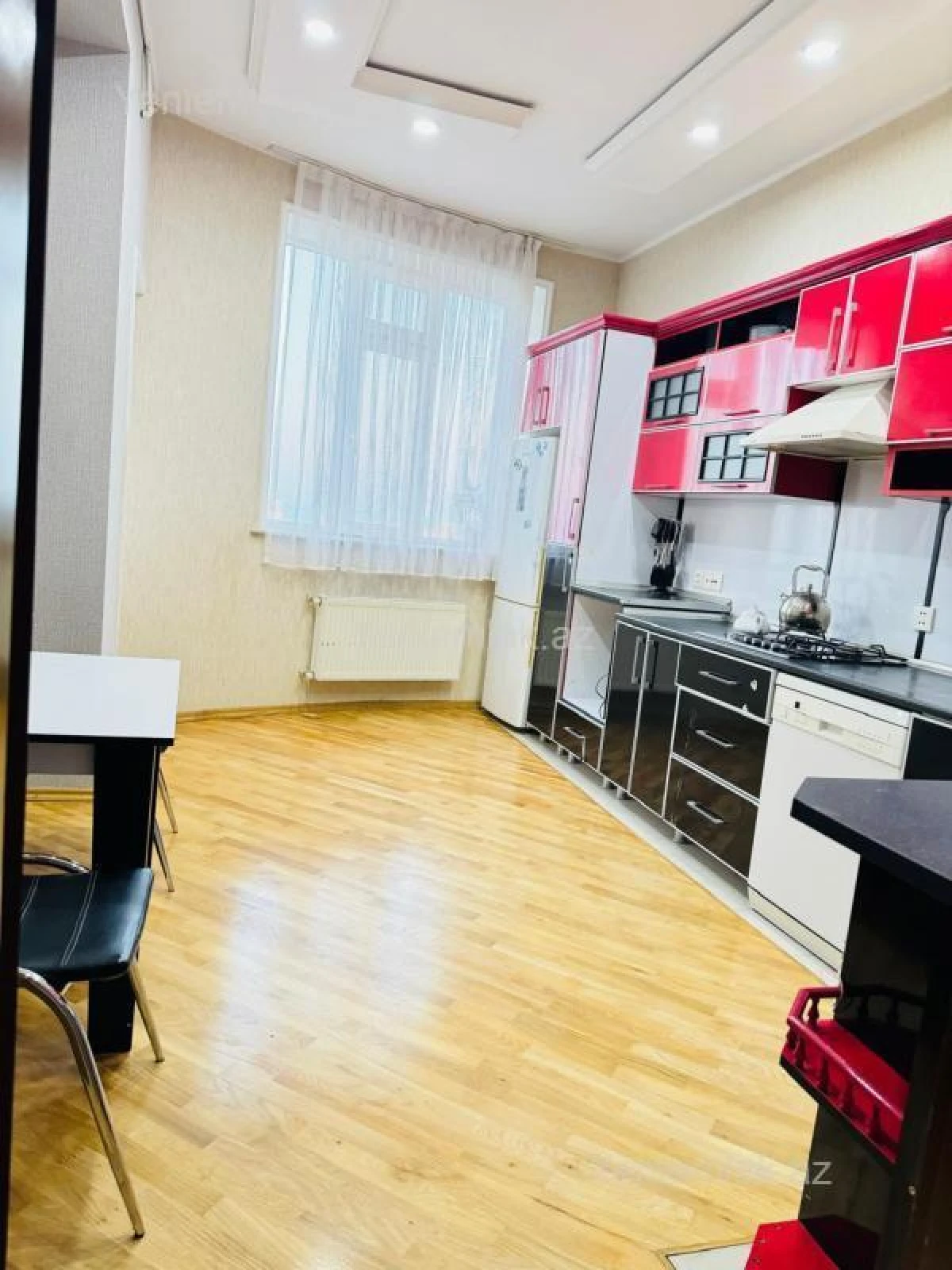 Satılır 3 otaqlı yeni tikili 106 m²