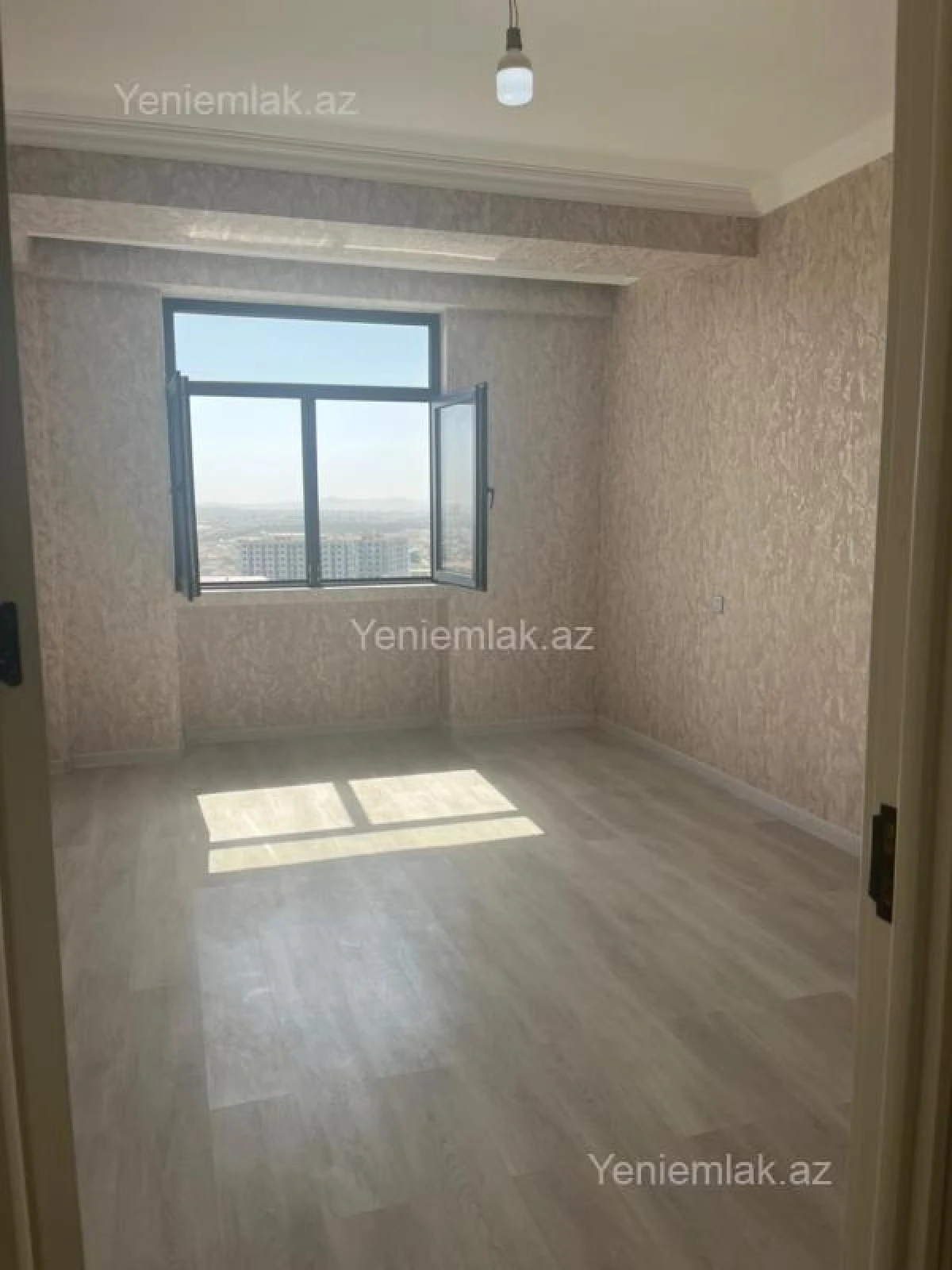 Satılır 3 otaqlı yeni tikili 102.5 m²