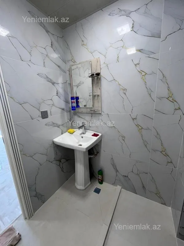 Satılır 3 otaqlı yeni tikili 102.5 m²