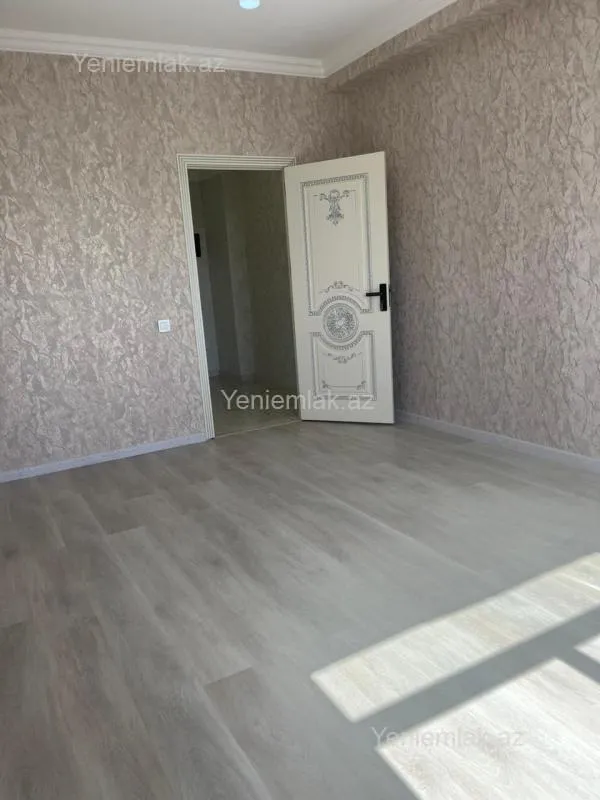 Satılır 3 otaqlı yeni tikili 102.5 m²
