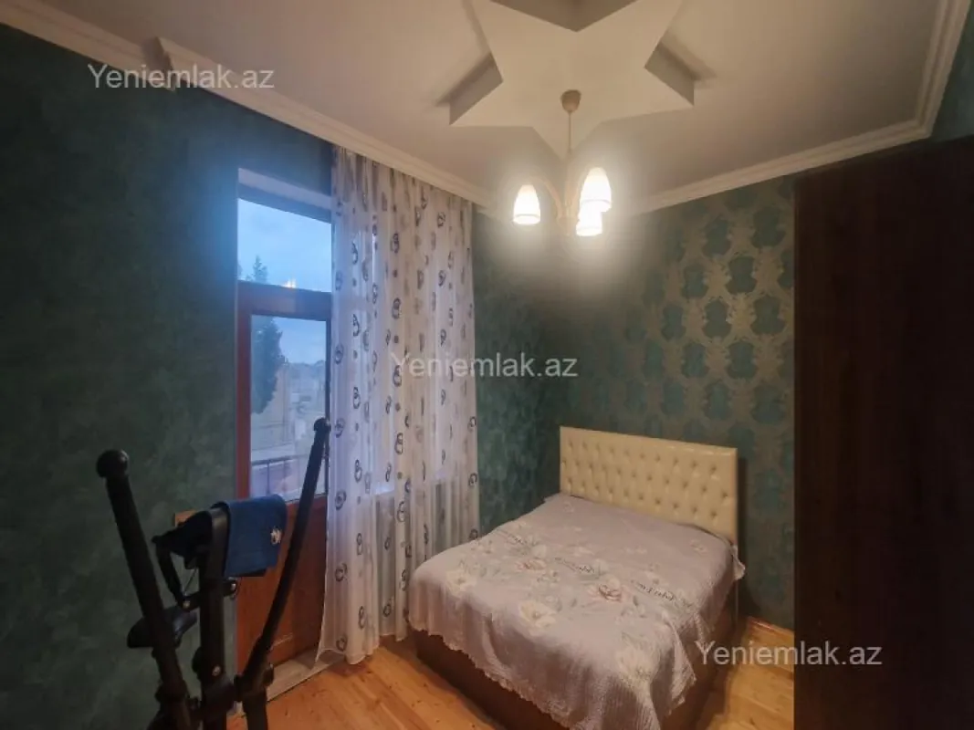 Satılır 4 otaqlı həyət evi 120 m²