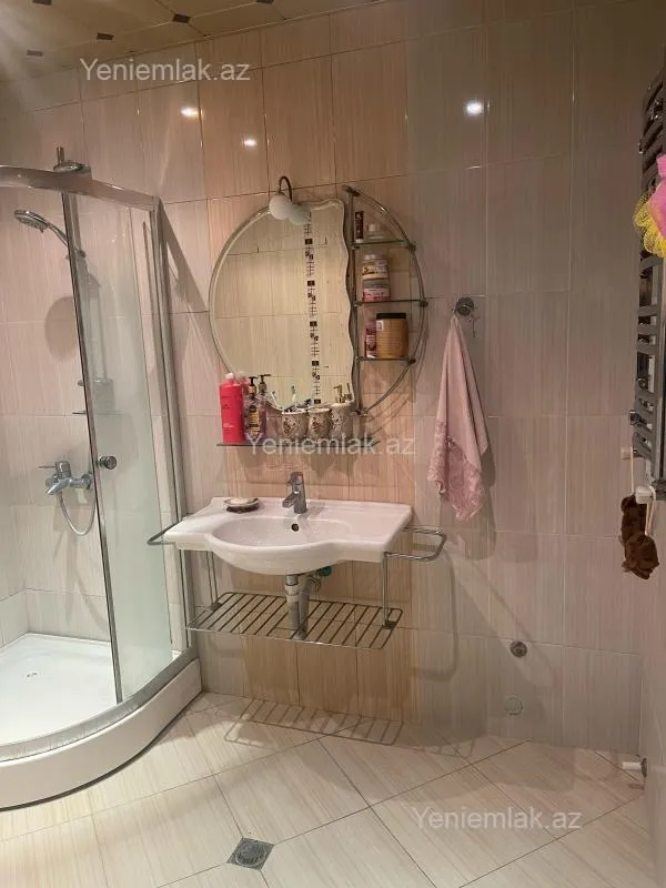 Satılır 3 otaqlı yeni tikili 155 m²