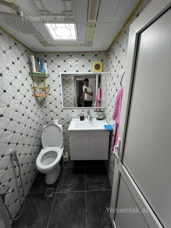 Satılır 5 otaqlı həyət evi 100 m²