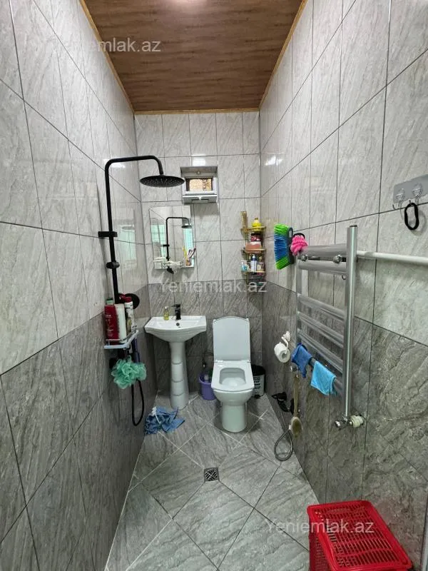 Satılır 5 otaqlı həyət evi 100 m²