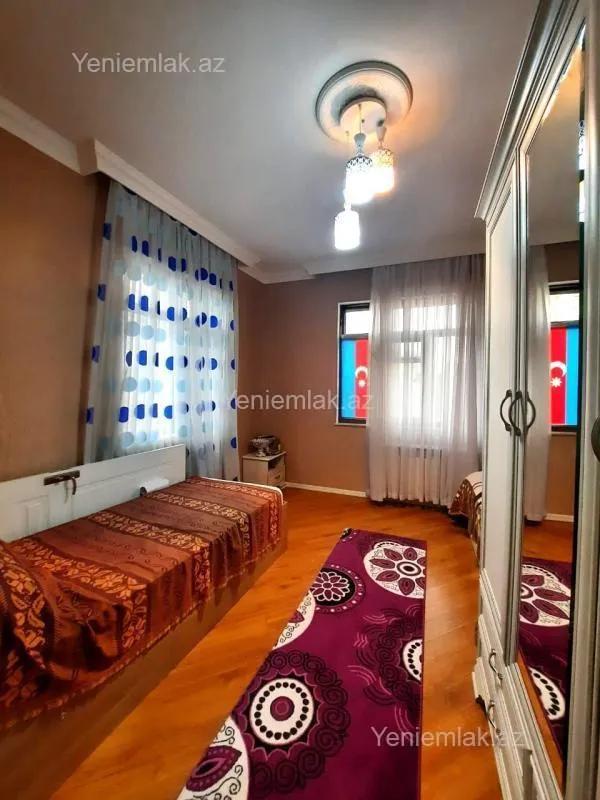 Satılır 2 otaqlı köhnə tikili 70 m²