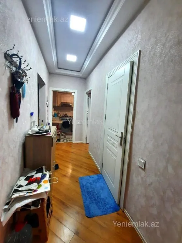 Satılır 2 otaqlı köhnə tikili 70 m²