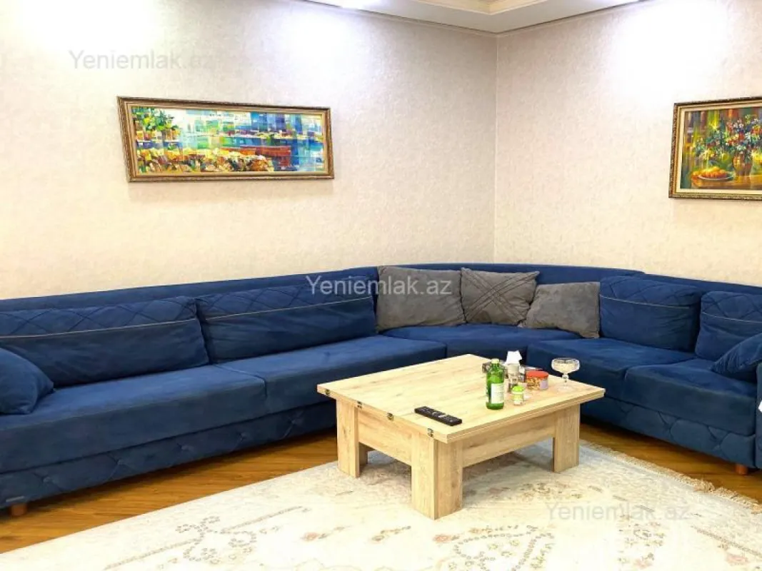 Satılır 2 otaqlı köhnə tikili 70 m²