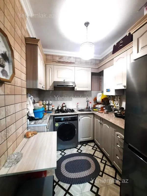 Satılır 2 otaqlı köhnə tikili 70 m²