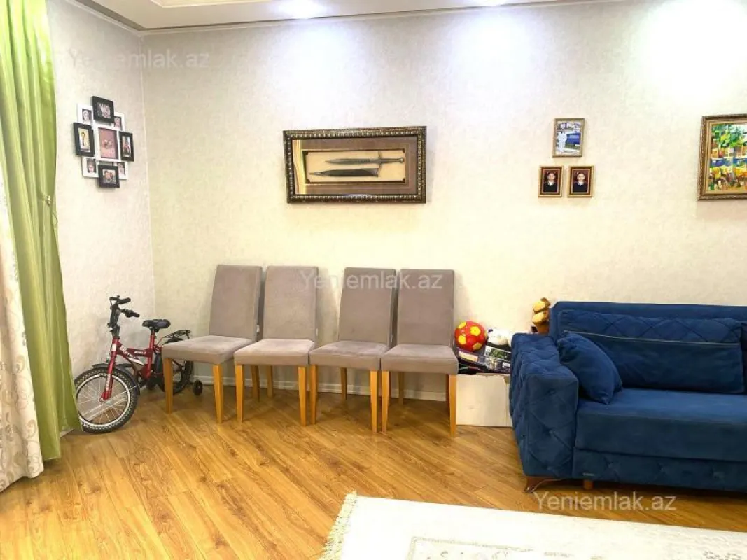 Satılır 2 otaqlı köhnə tikili 70 m²
