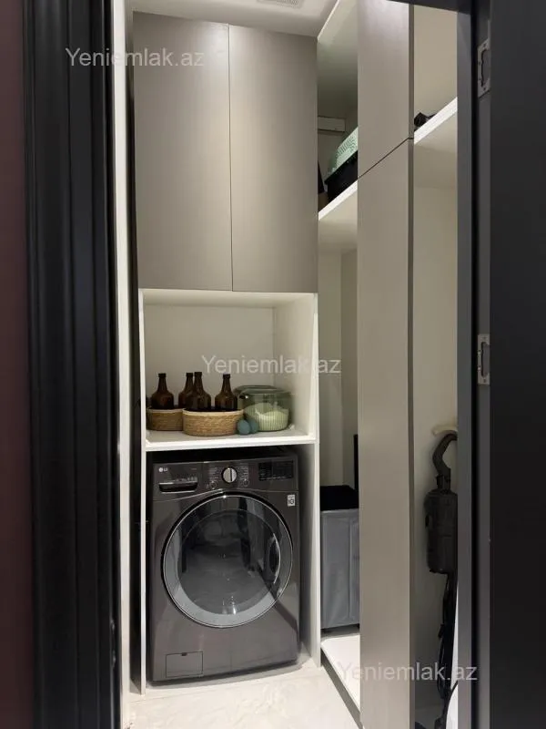 Satılır 3 otaqlı yeni tikili 165 m²