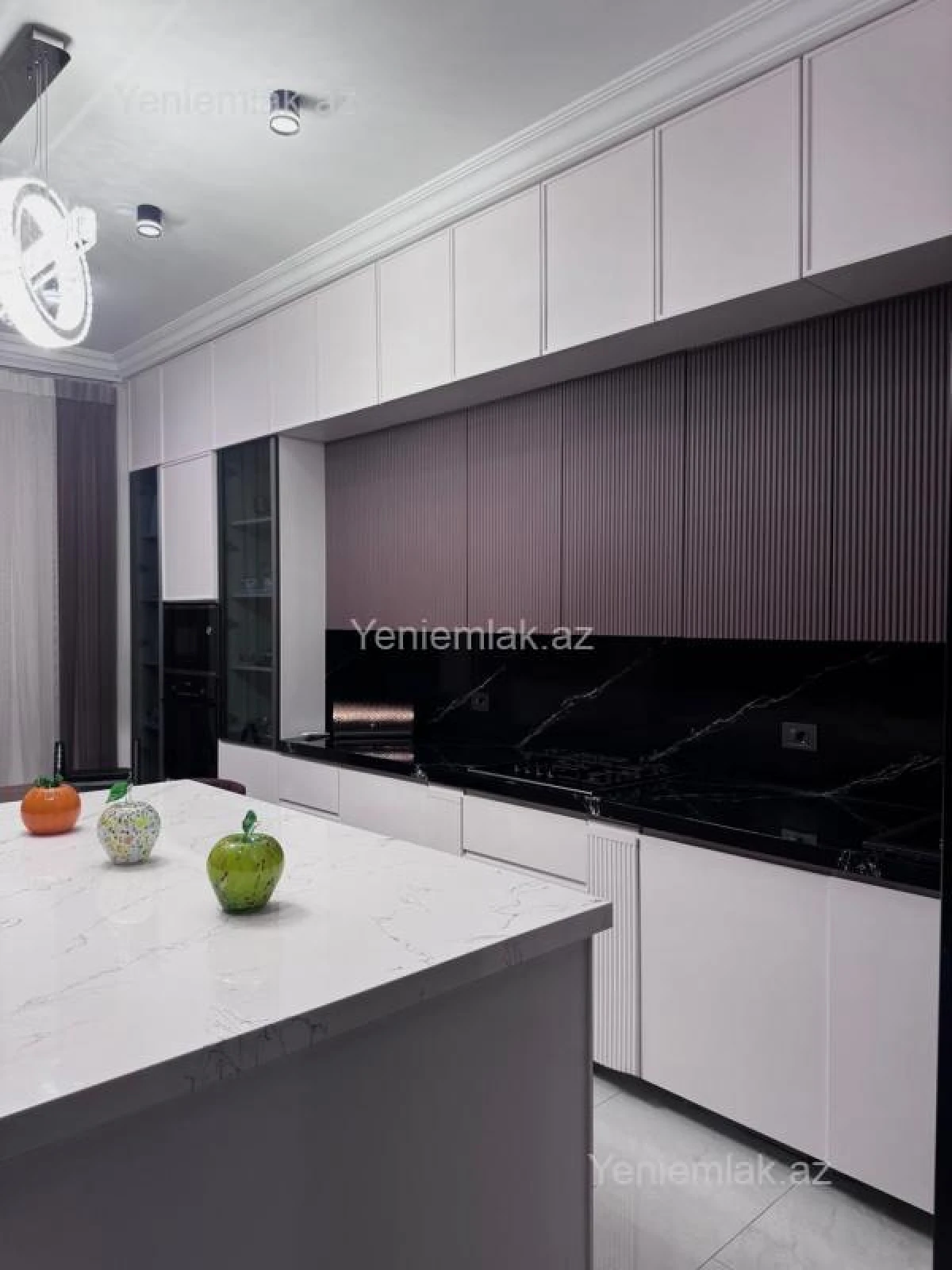 Satılır 3 otaqlı yeni tikili 165 m²