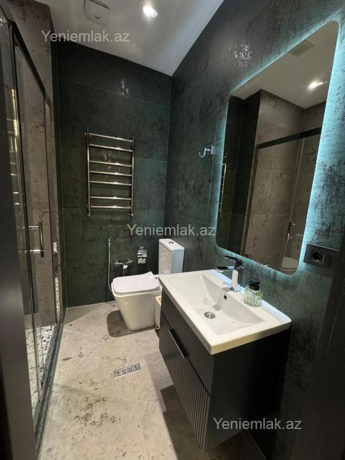 Satılır 3 otaqlı yeni tikili 165 m²