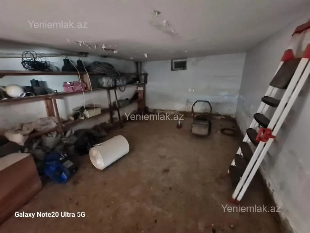 Satılır 7 otaqlı həyət evi 500 m²