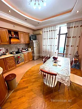 Satılır 3 otaqlı yeni tikili 170 m²