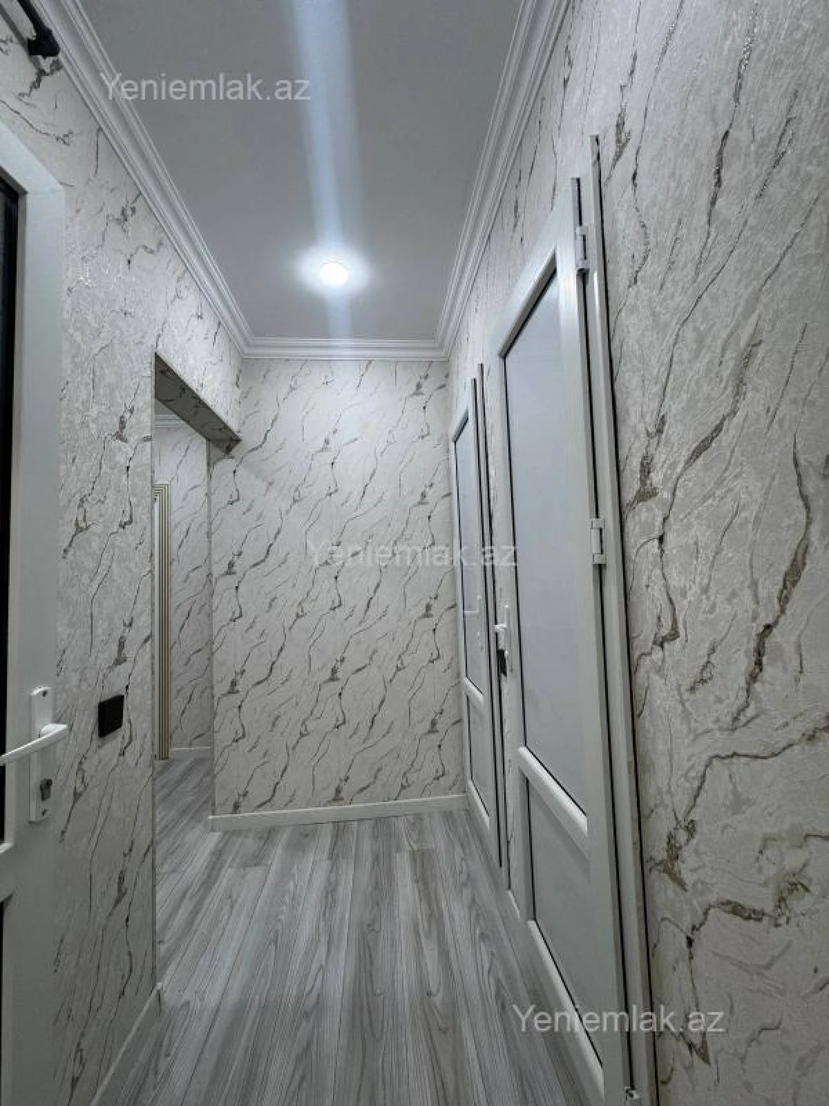 Satılır 3 otaqlı köhnə tikili 82 m²