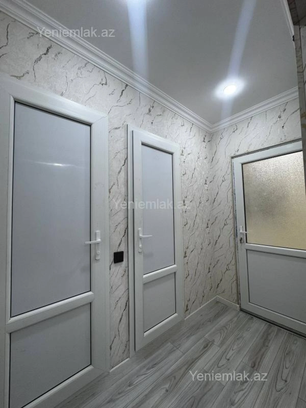 Satılır 3 otaqlı köhnə tikili 82 m²