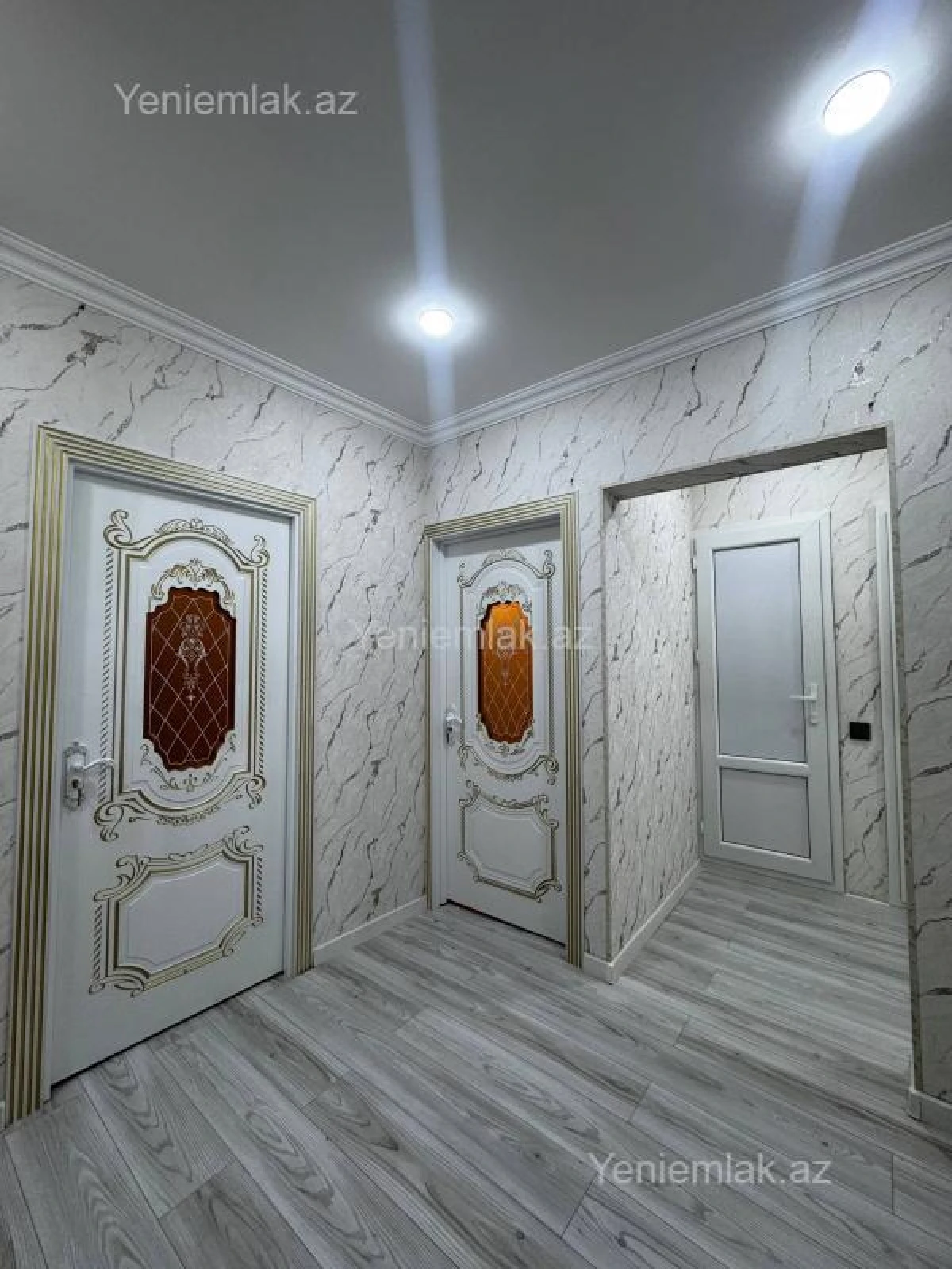 Satılır 3 otaqlı köhnə tikili 82 m²