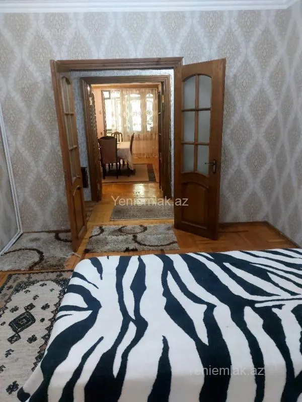 Satılır 4 otaqlı köhnə tikili 85 m²