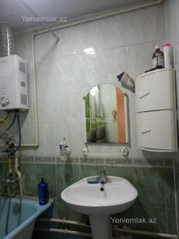 Satılır 3 otaqlı köhnə tikili 72 m²