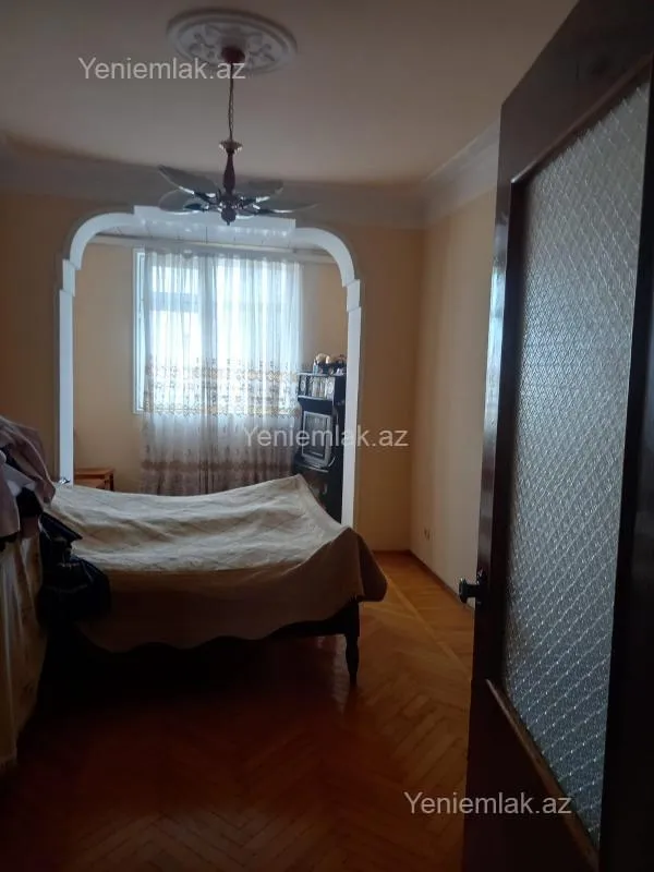 Satılır 3 otaqlı köhnə tikili 72 m²