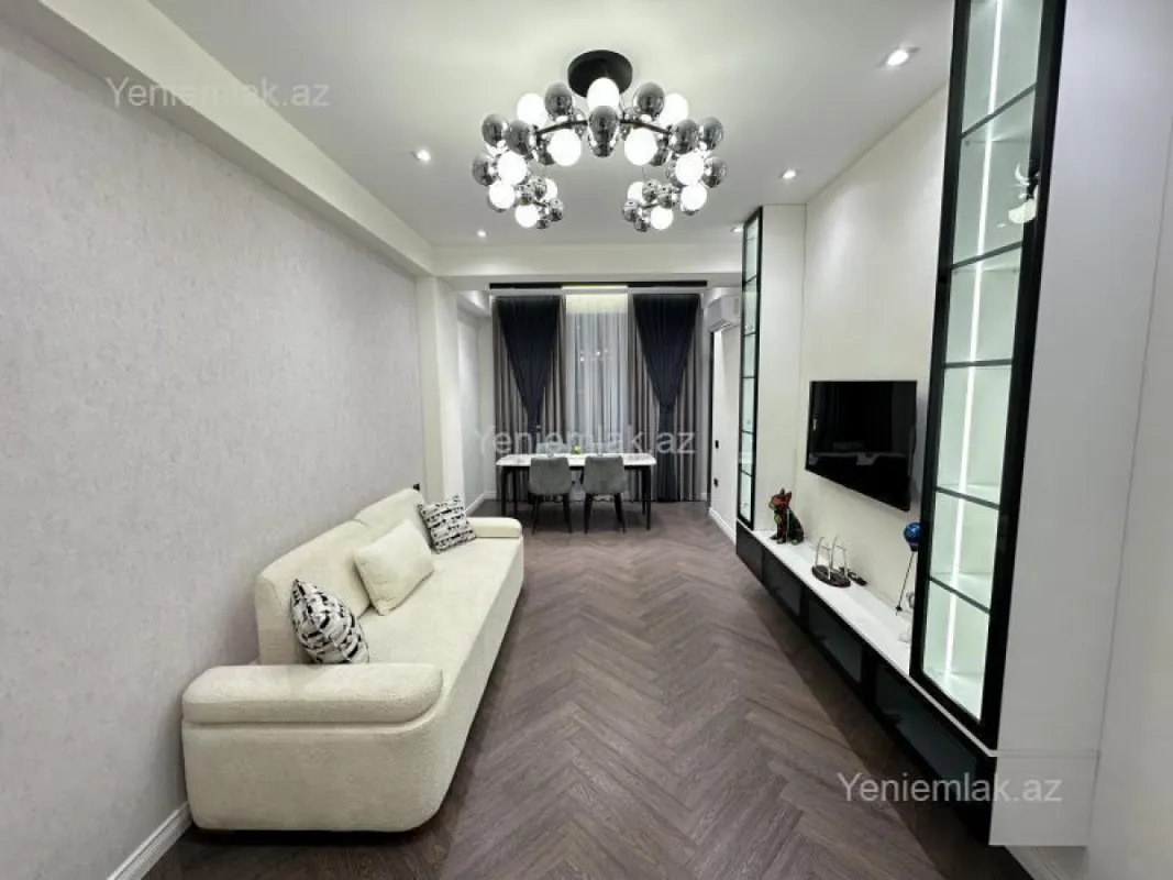 Satılır 2 otaqlı yeni tikili 60 m²