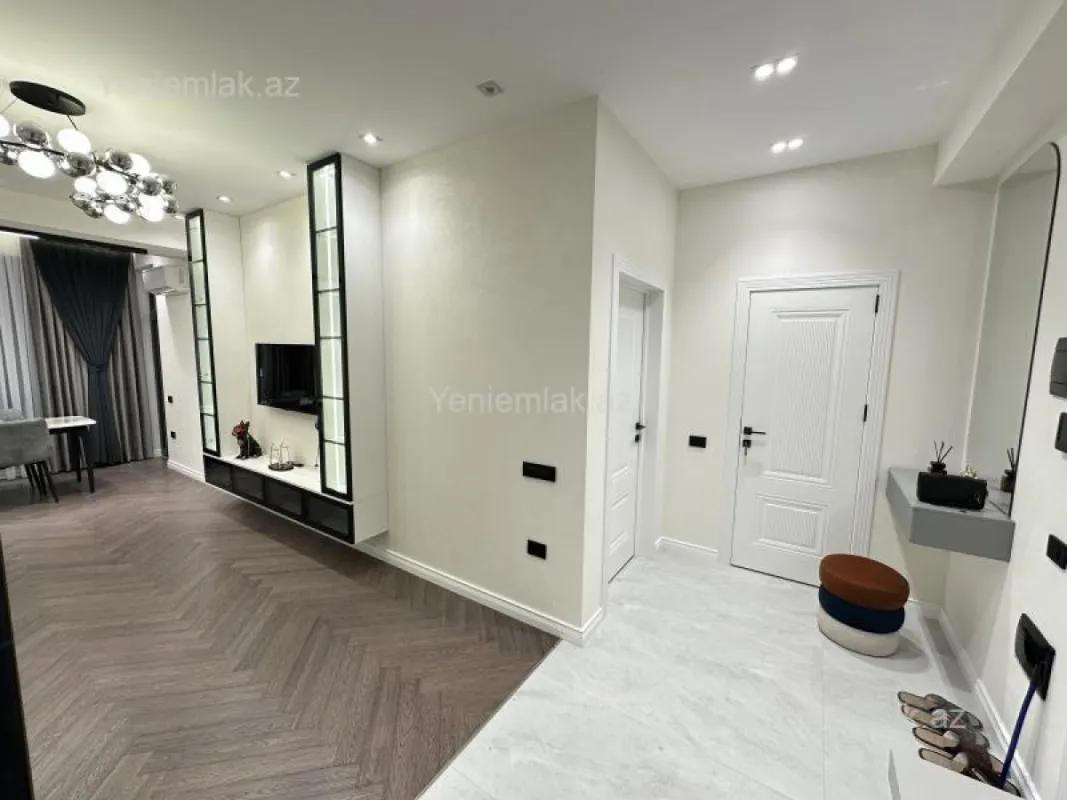 Satılır 2 otaqlı yeni tikili 60 m²