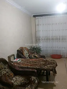 Satılır 5 otaqlı köhnə tikili 130 m²
