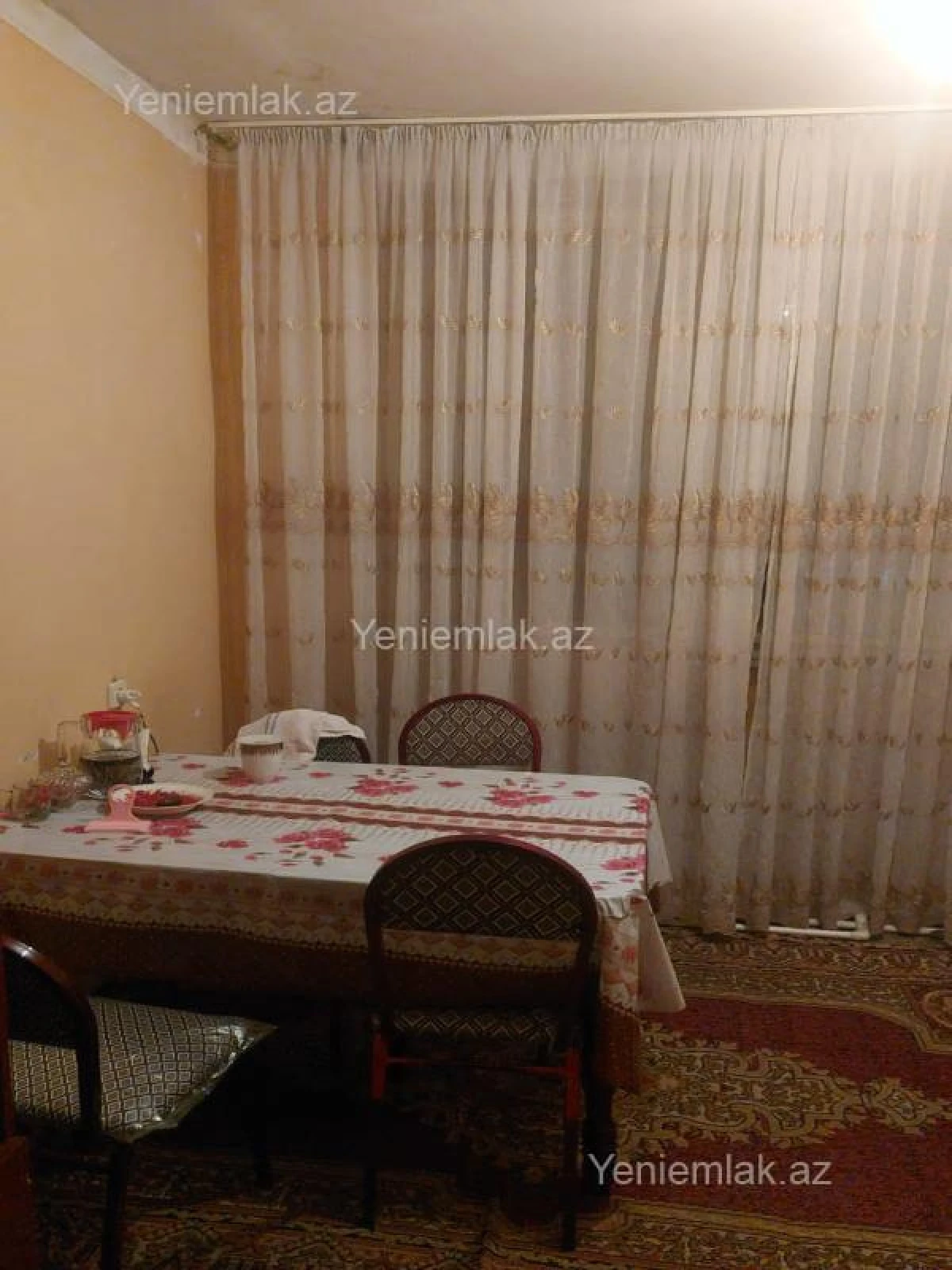 Satılır 5 otaqlı köhnə tikili 130 m²