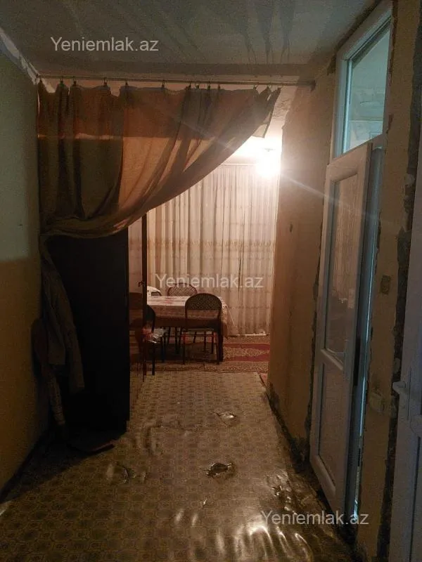 Satılır 5 otaqlı köhnə tikili 130 m²