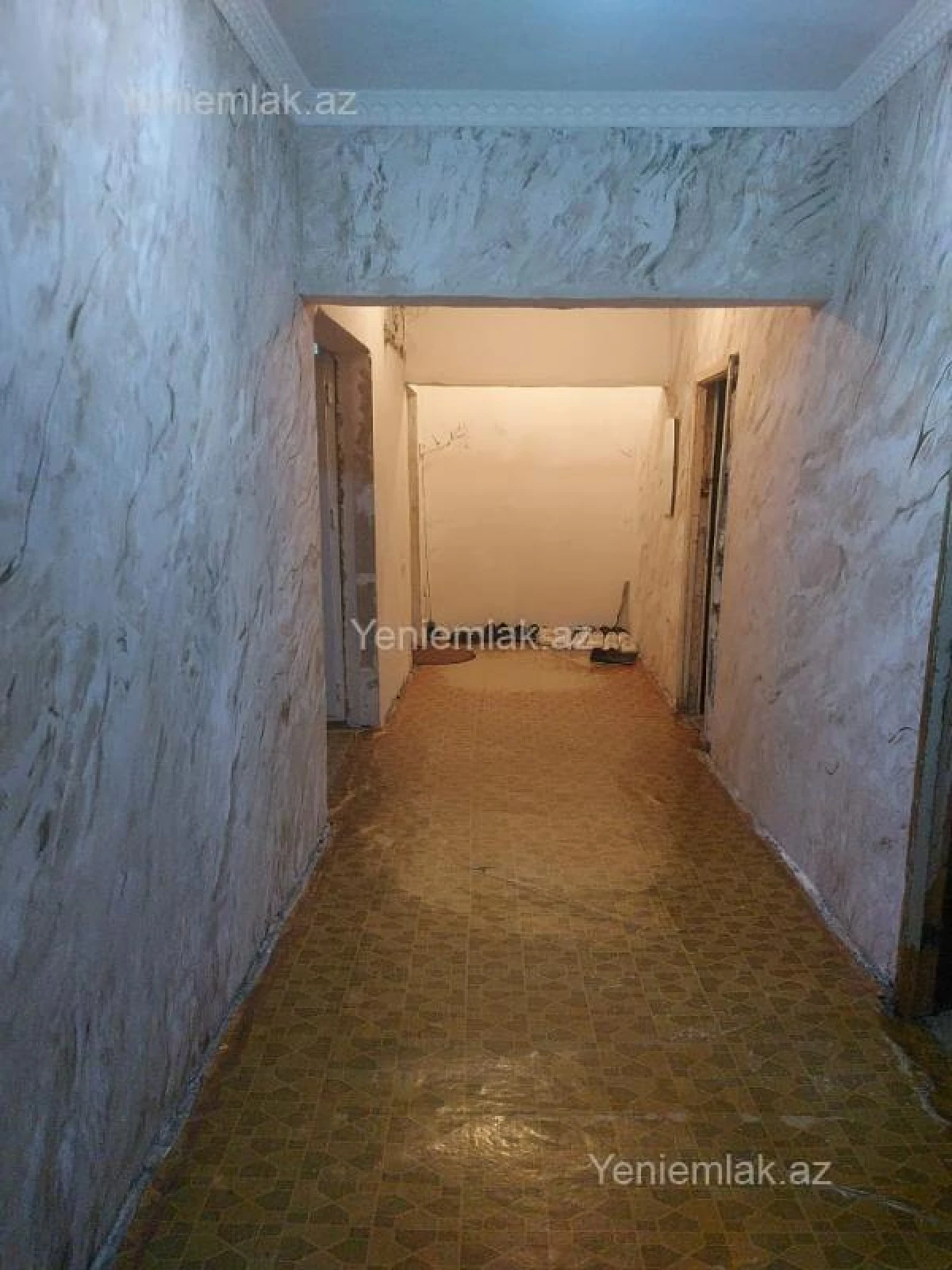 Satılır 5 otaqlı köhnə tikili 130 m²