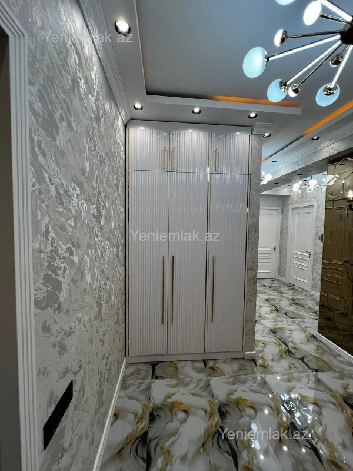 Satılır 2 otaqlı yeni tikili 99 m²