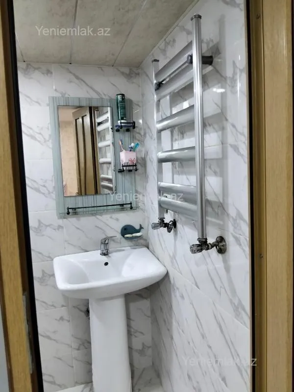 Satılır 3 otaqlı yeni tikili 70 m²