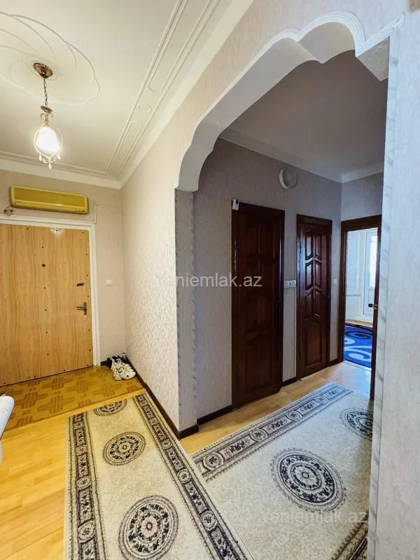 Satılır 3 otaqlı köhnə tikili 80 m²